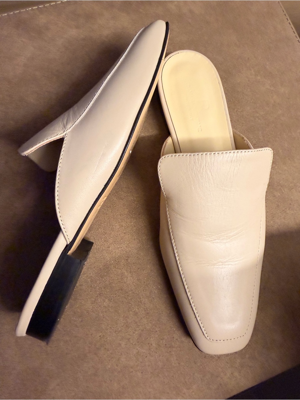 Banana Republic Cream Leather Pointed Square Toe Mules